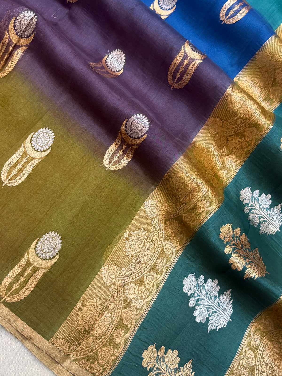 Pure Kora Silk Handloom Banarasi Saree - All Over Kadua Buta