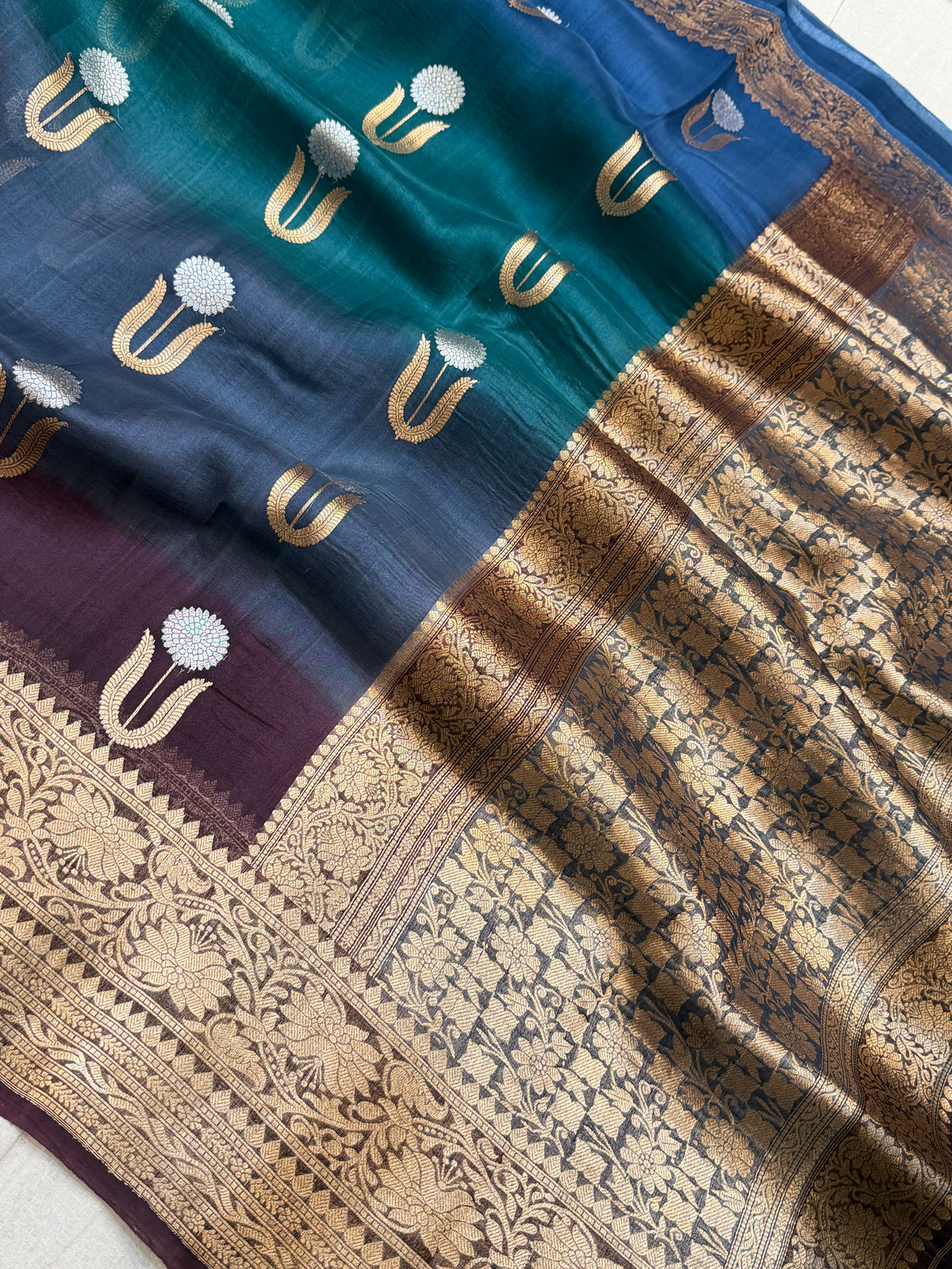 Pure Kora Silk Handloom Banarasi Saree - All Over Kadua Buta
