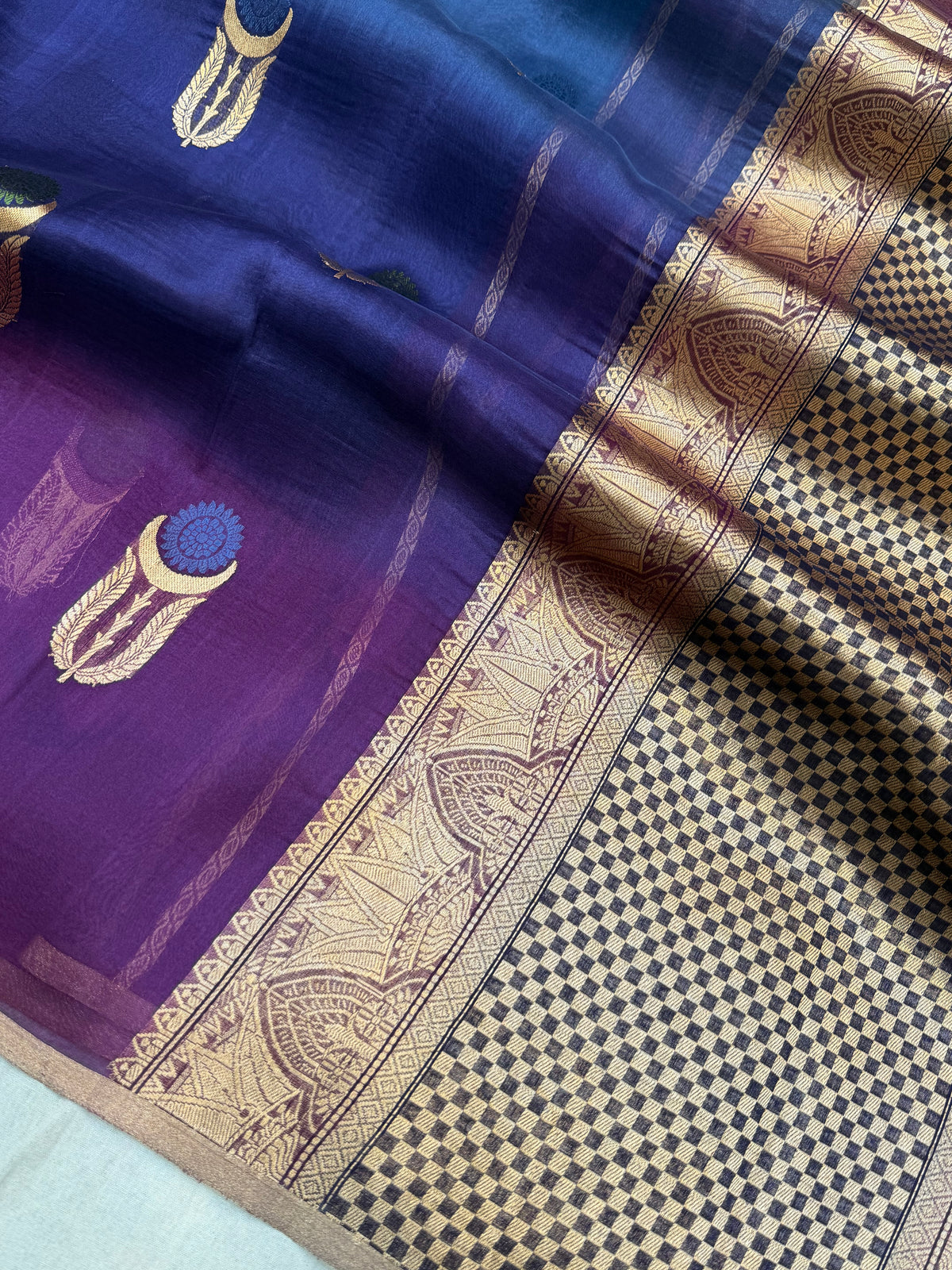 Pure Kora Silk Handloom Banarasi Saree - All Over Kadua Buta