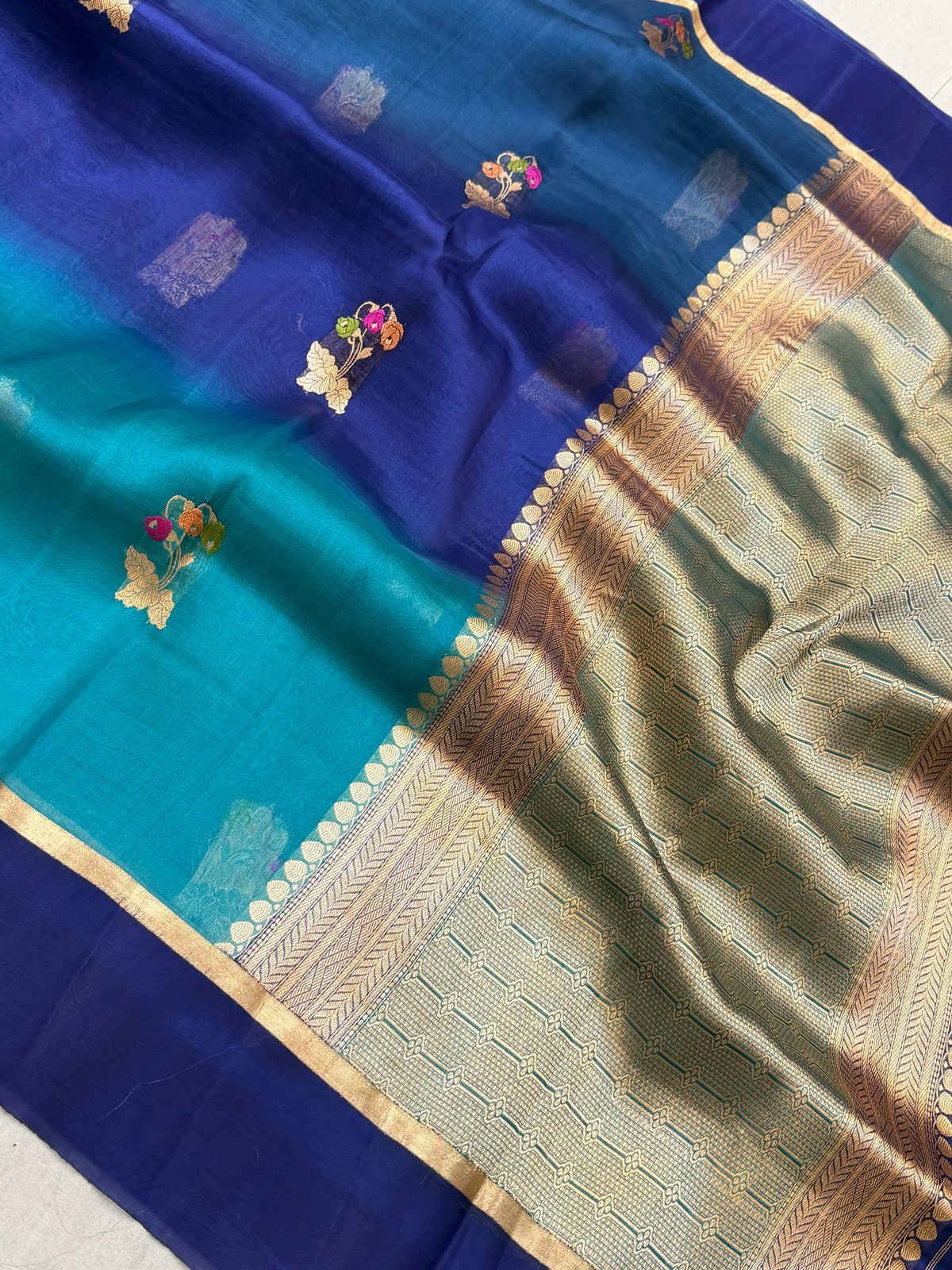 Pure Kora Silk Handloom Banarasi Saree - All Over Kadua Buta