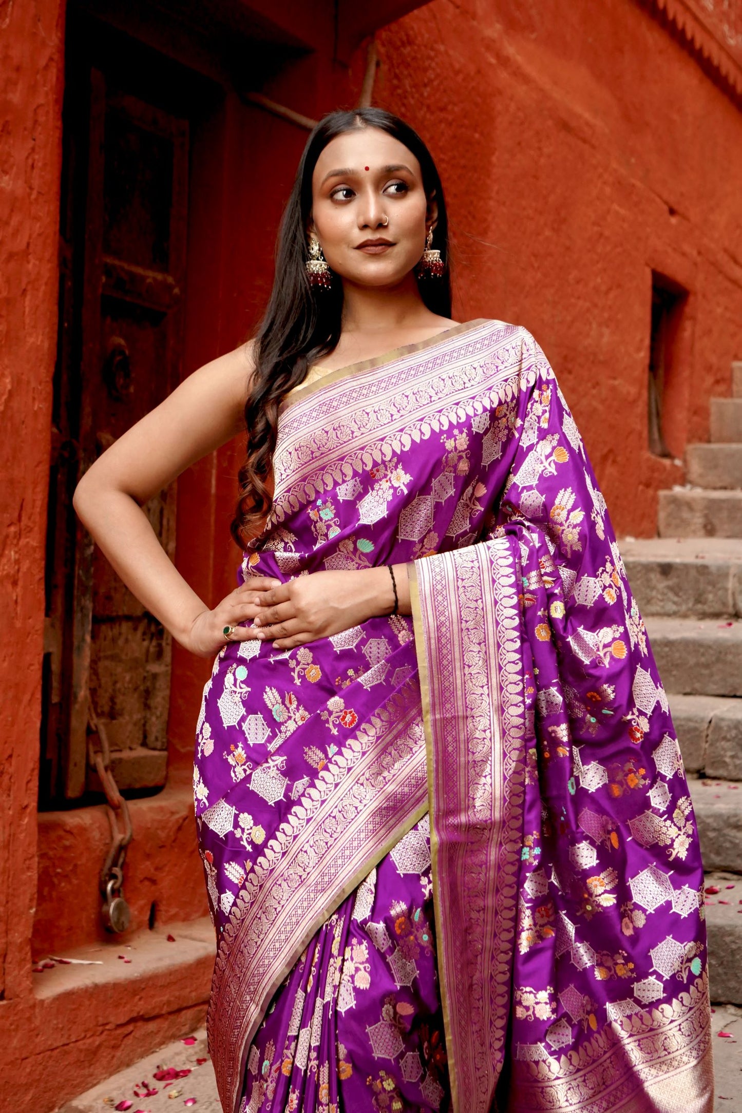 Pure Katan Kadhwa Jangla with Geometrical Jaal Pattern in Tilfi Minakari Work Saree