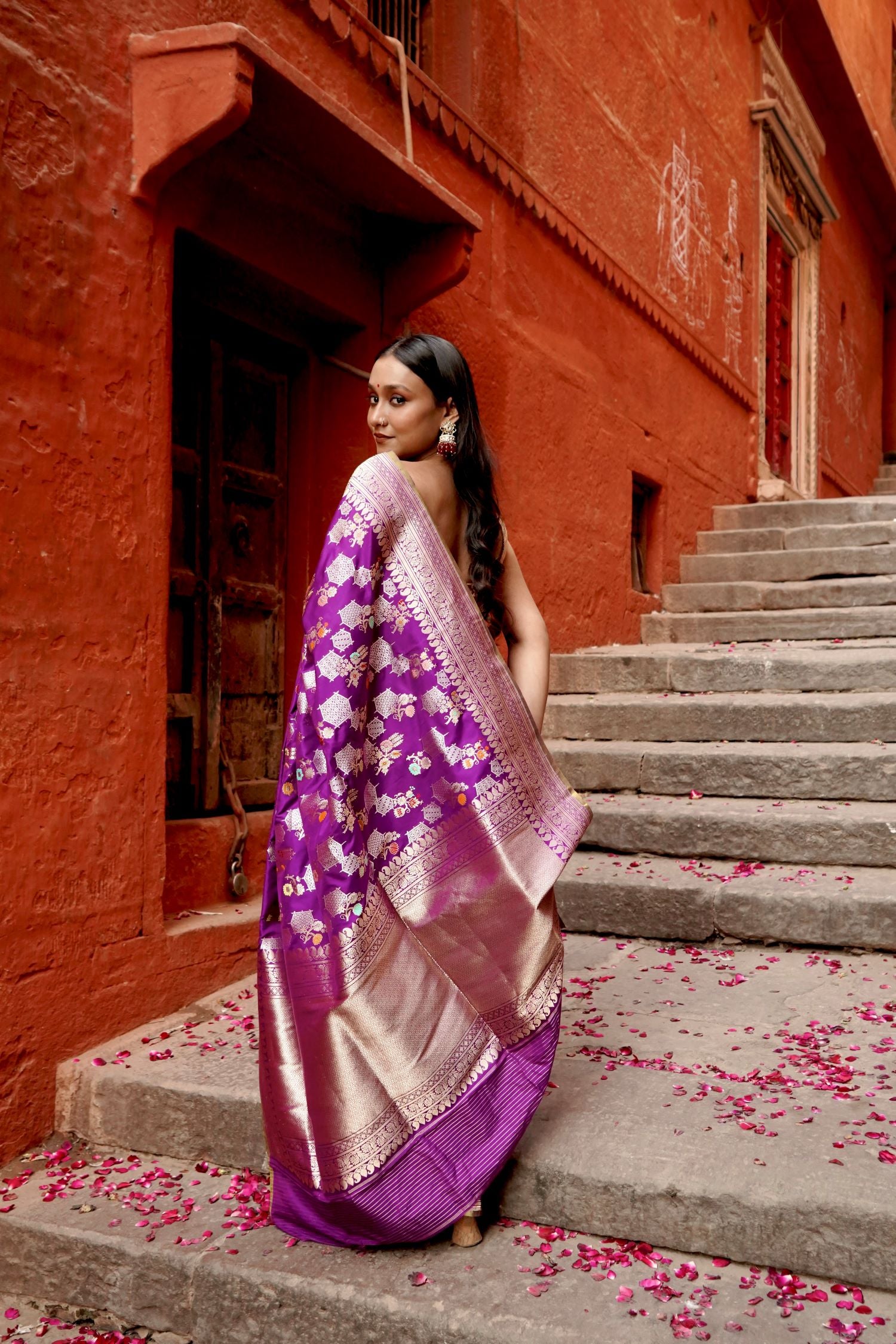 Pure Katan Kadhwa Jangla with Geometrical Jaal Pattern in Tilfi Minakari Work Saree