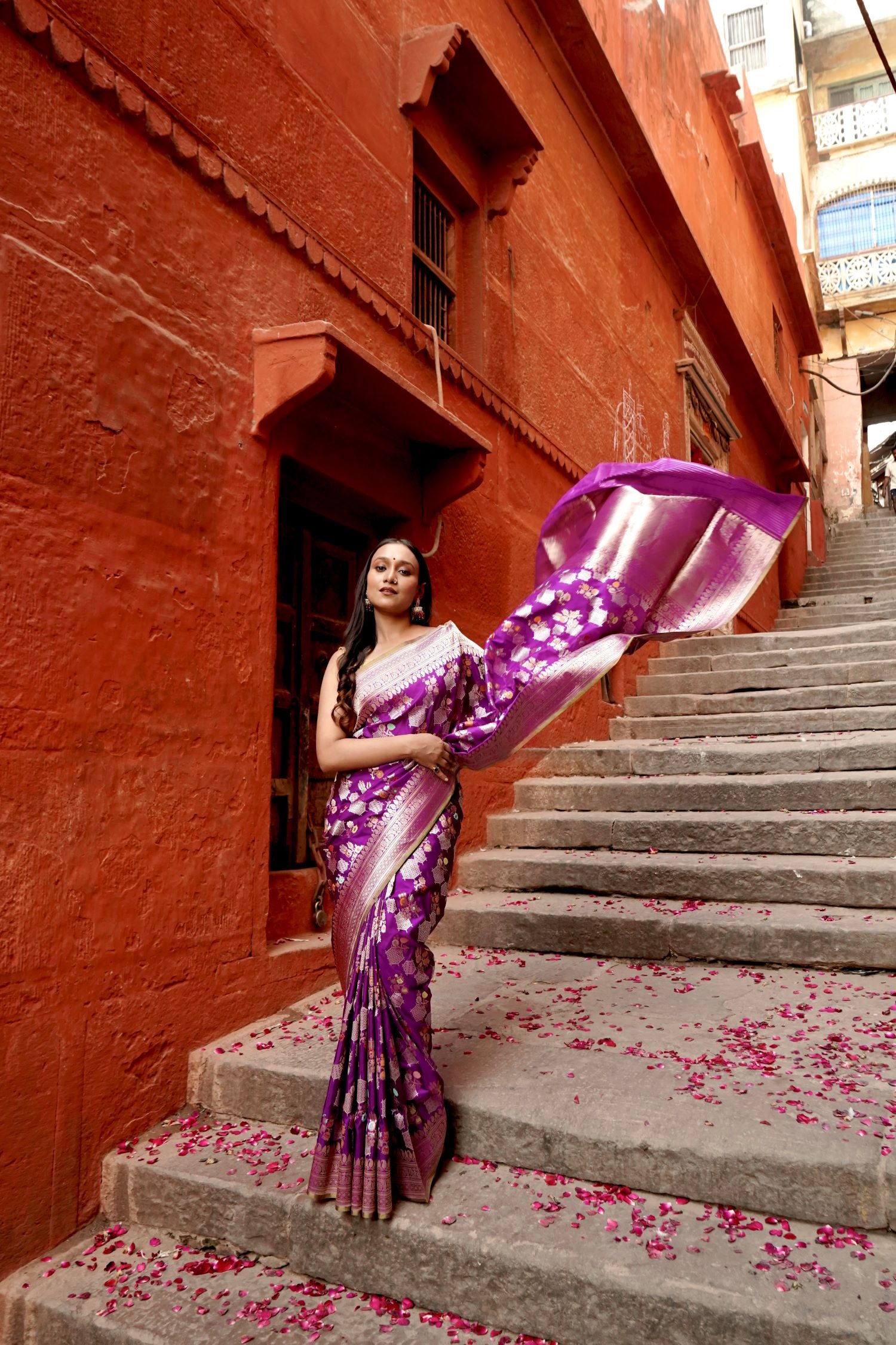 Pure Katan Kadhwa Jangla with Geometrical Jaal Pattern in Tilfi Minakari Work Saree