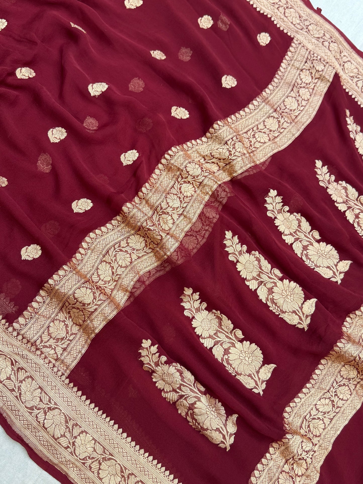 Pure Georgette Handloom Banarasi Saree - Silver Zari