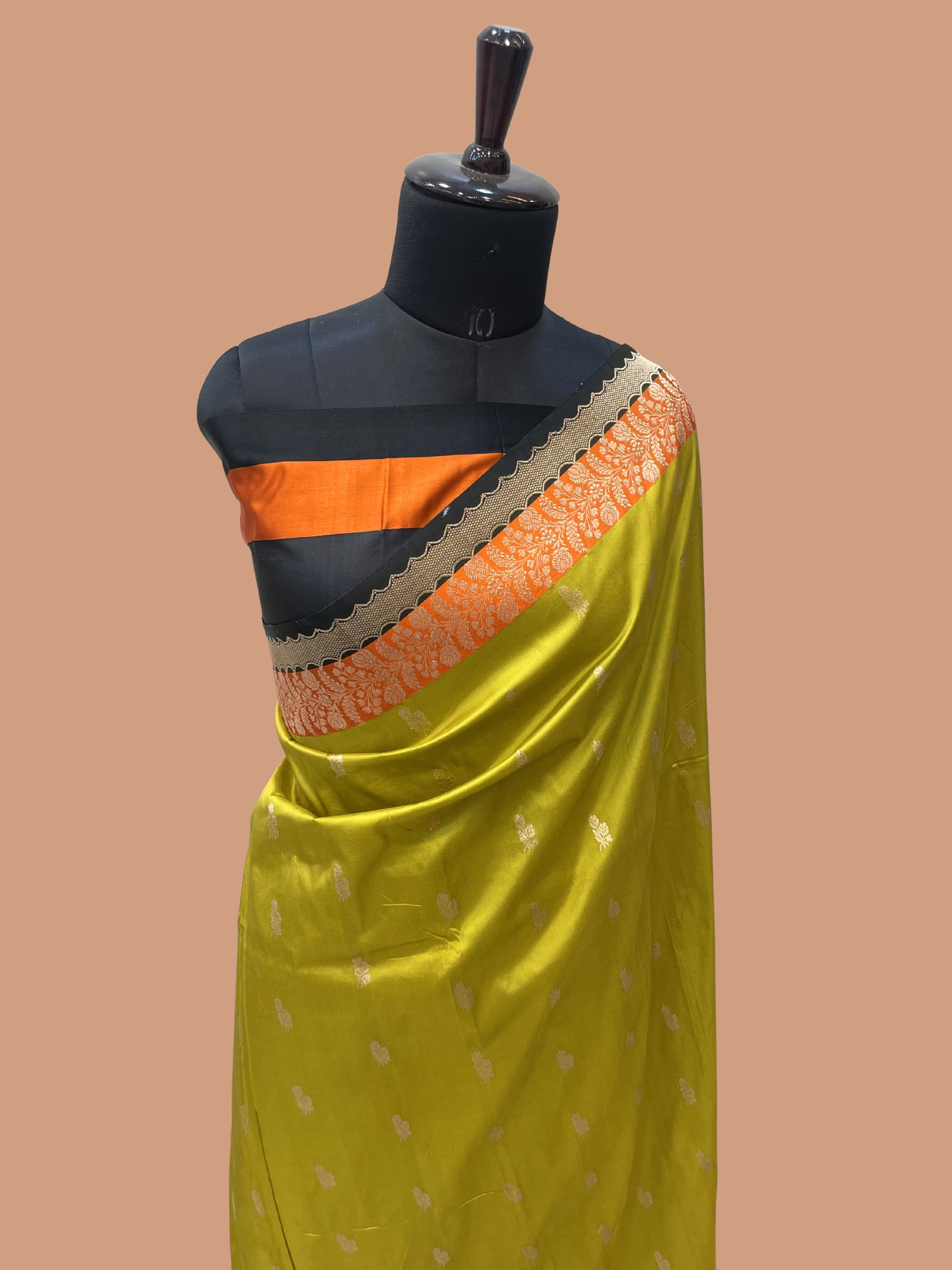 Pure Katan Silk Banarasi Handloom Saree - All over Kadua Buti