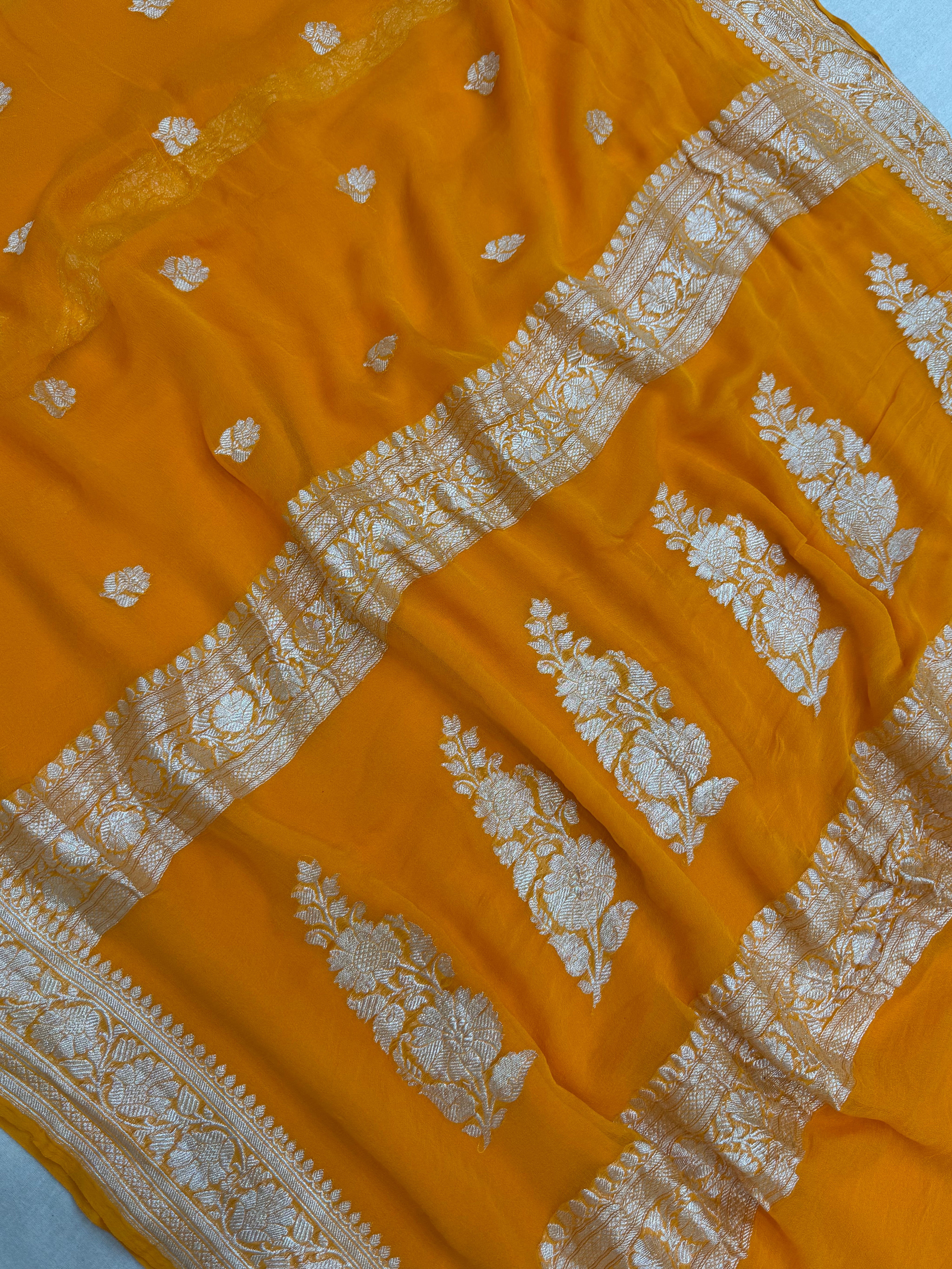 Pure Georgette Handloom Banarasi Saree - Silver Zari