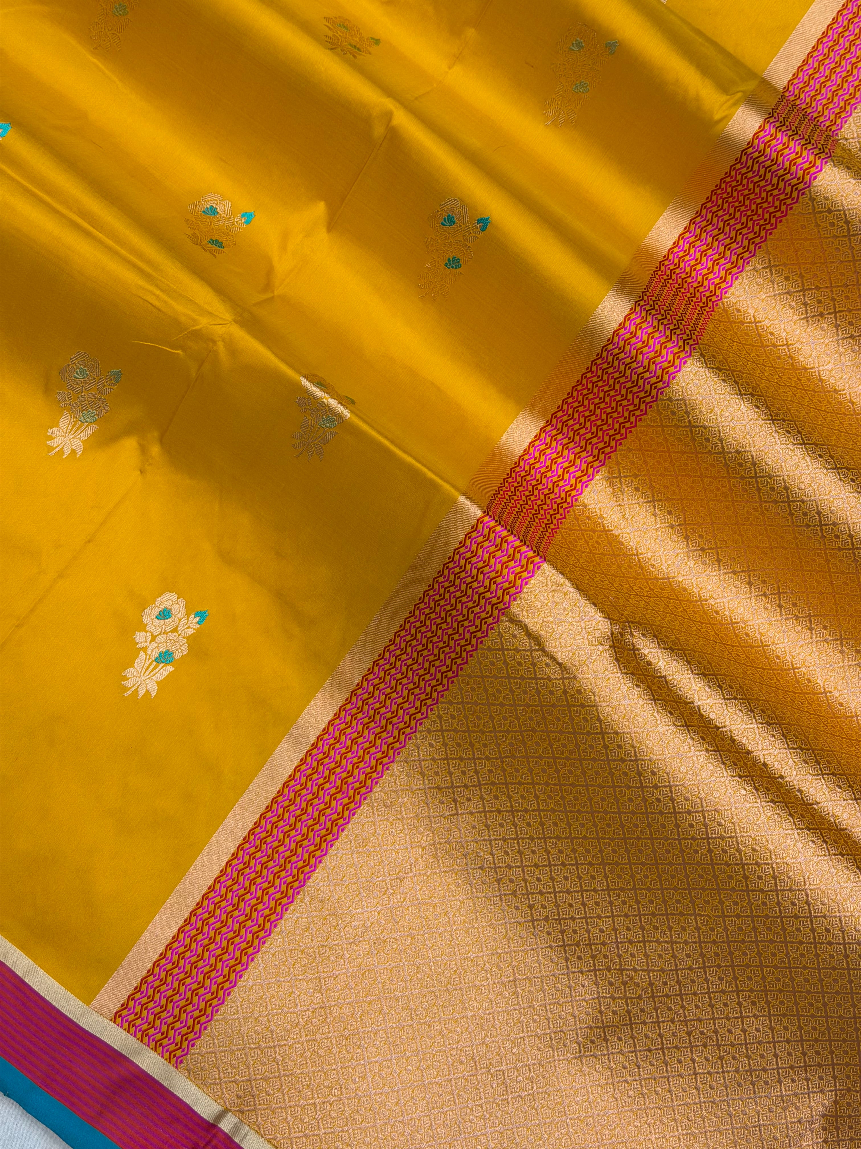 Pure Katan Silk Banarasi Handloom Saree - All over Kadua Buta