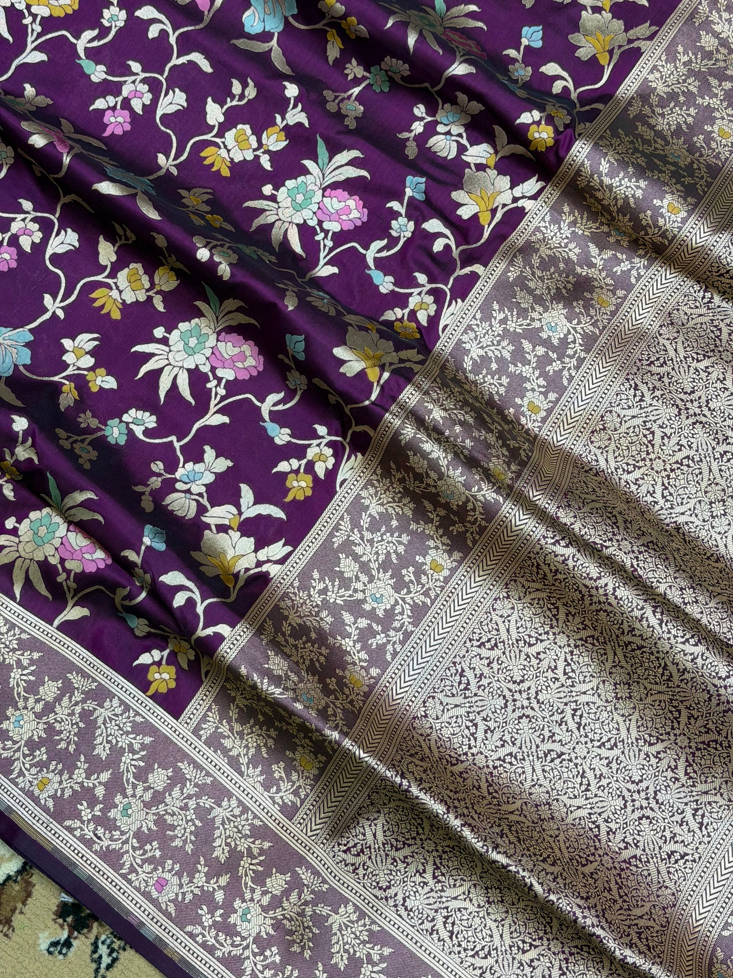 Magenta Color Pure Katan Katan Silk Handloom Banarasi Saree - All Over Jaal Work with Meenakari