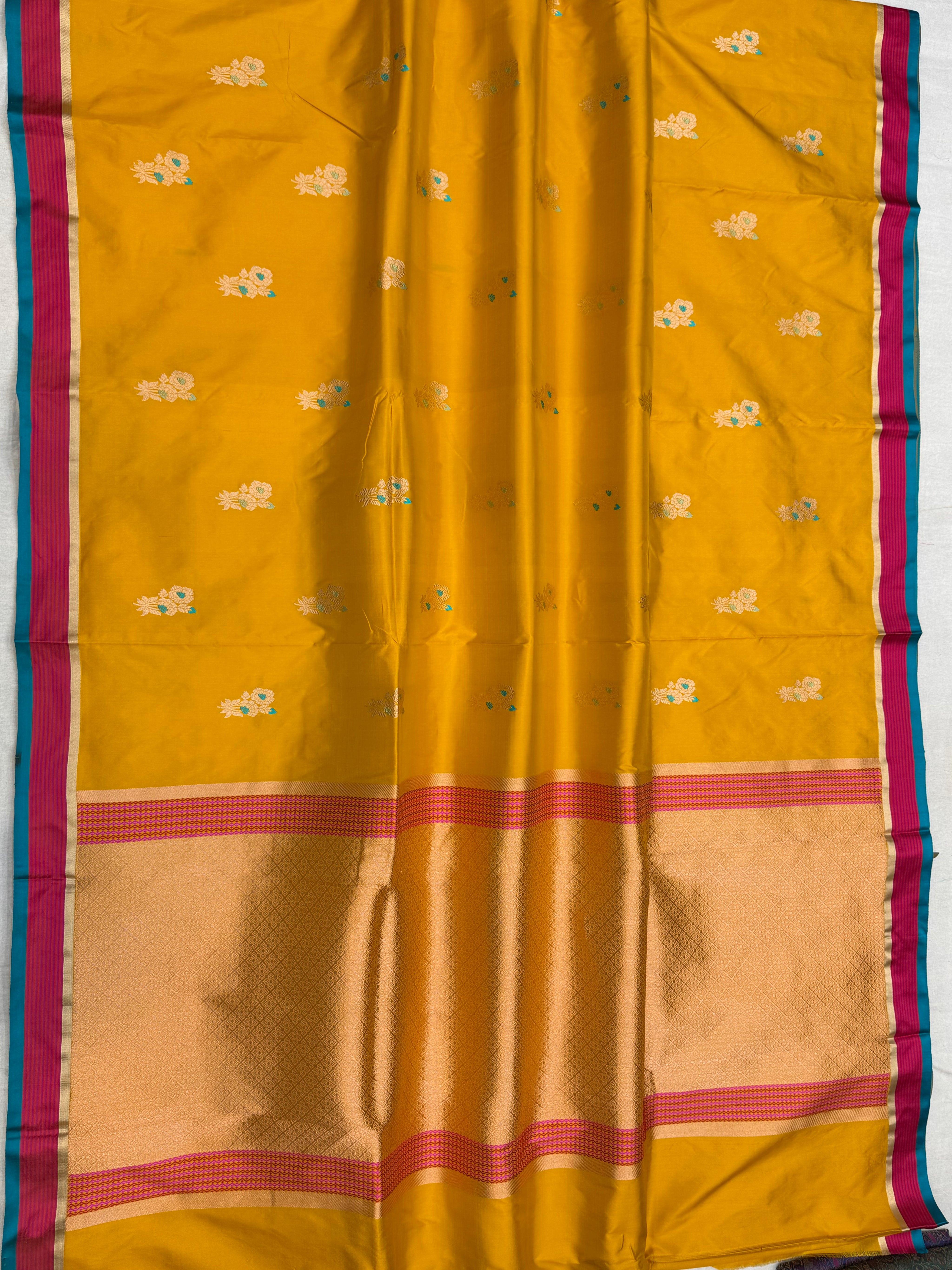 Pure Katan Silk Banarasi Handloom Saree - All over Kadua Buta