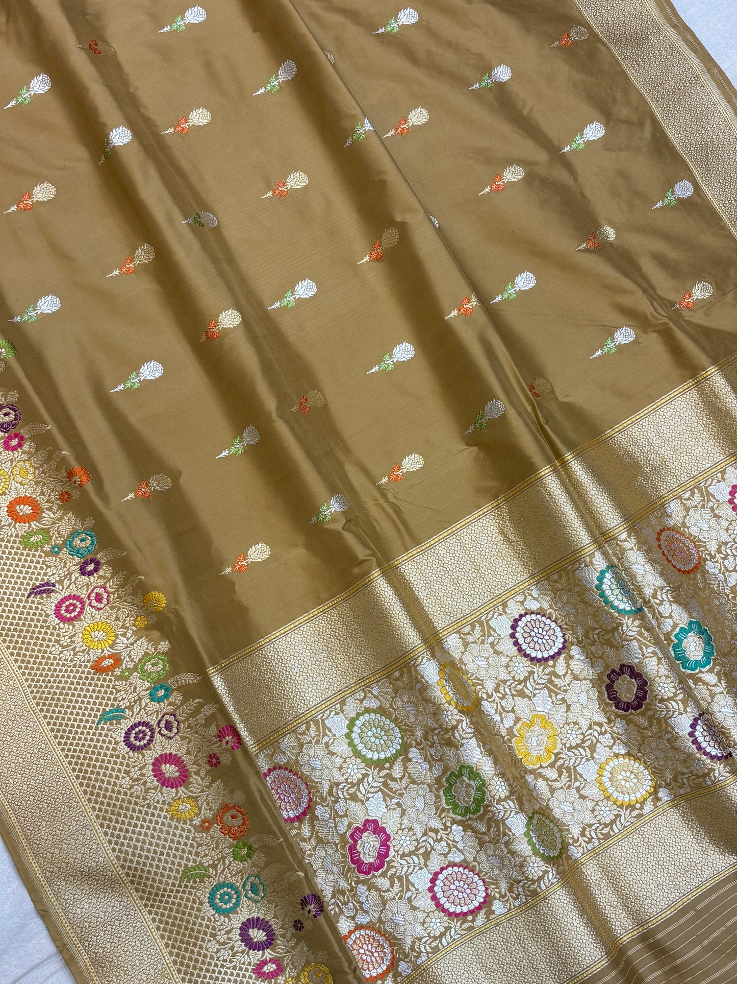 Pure Katan Silk Banarasi Handloom Saree - All over Kadua motifs