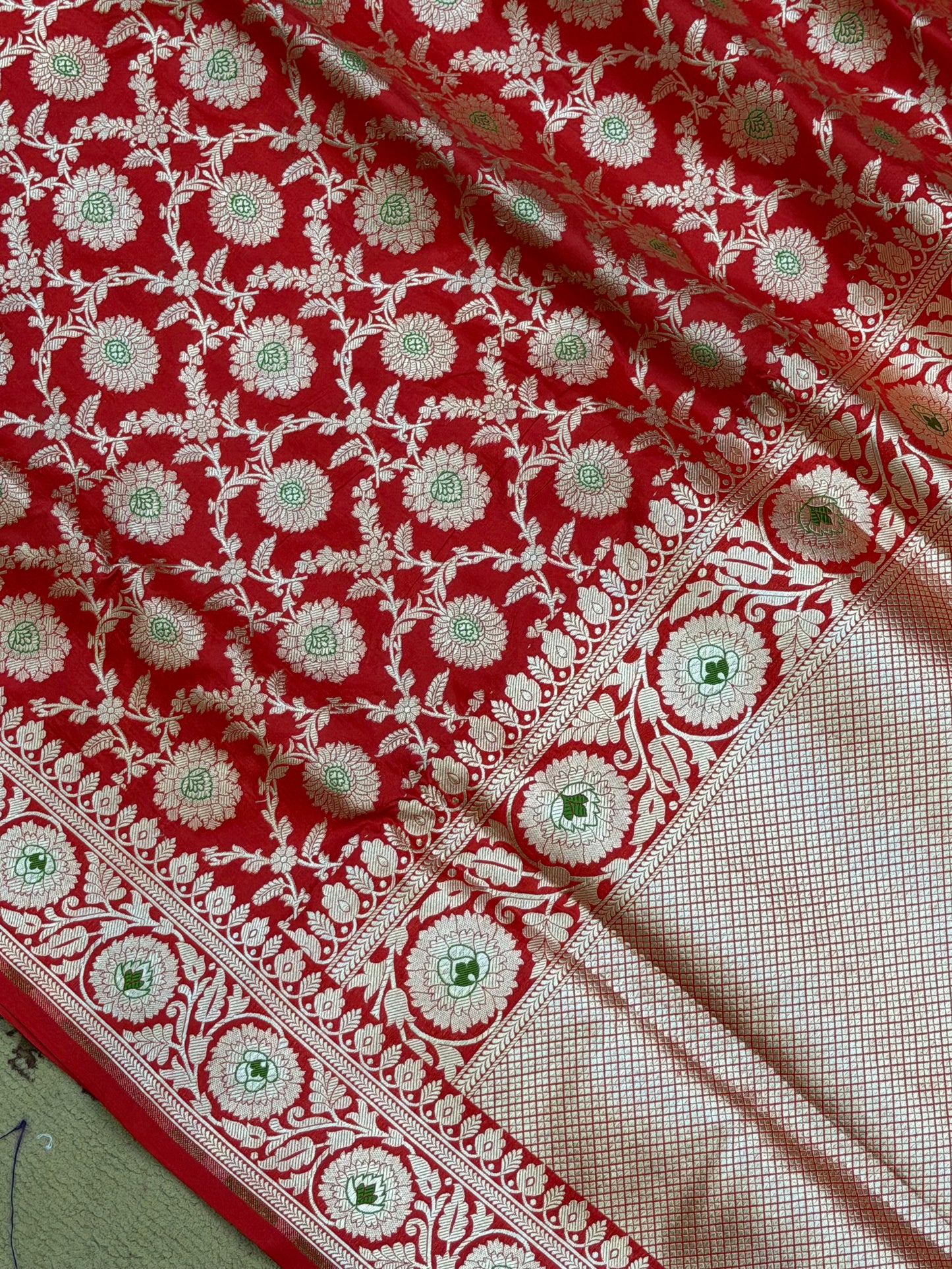 Red Color Pure Silk Handloom Banarasi Saree - All Over Jaal Work with Meenakari