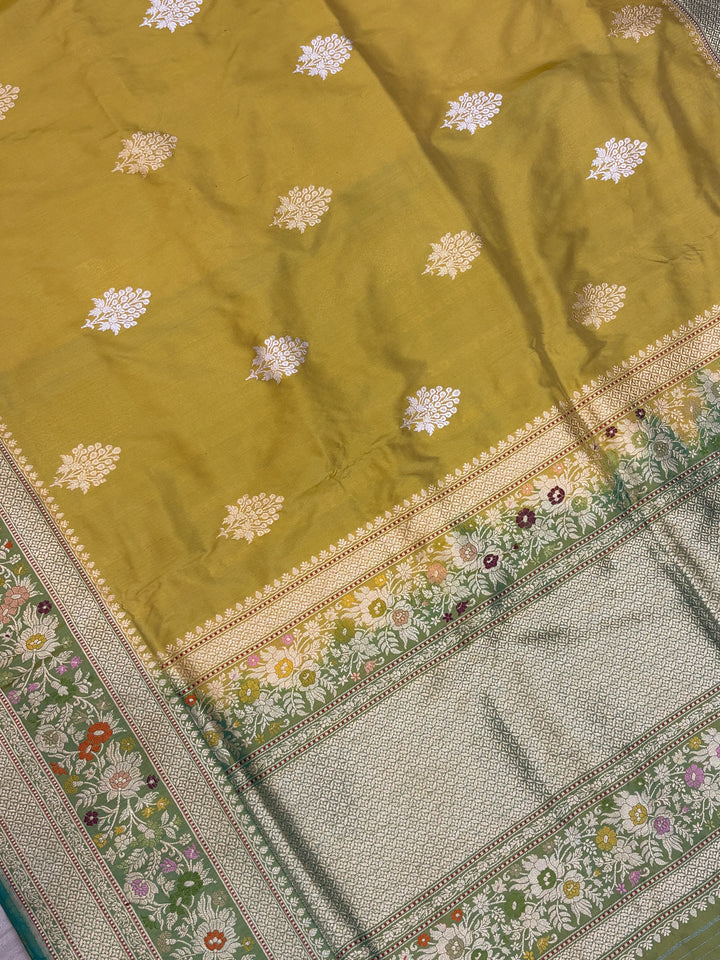 Pure Katan Silk Banarasi Handloom Saree - All over Kadua motifs