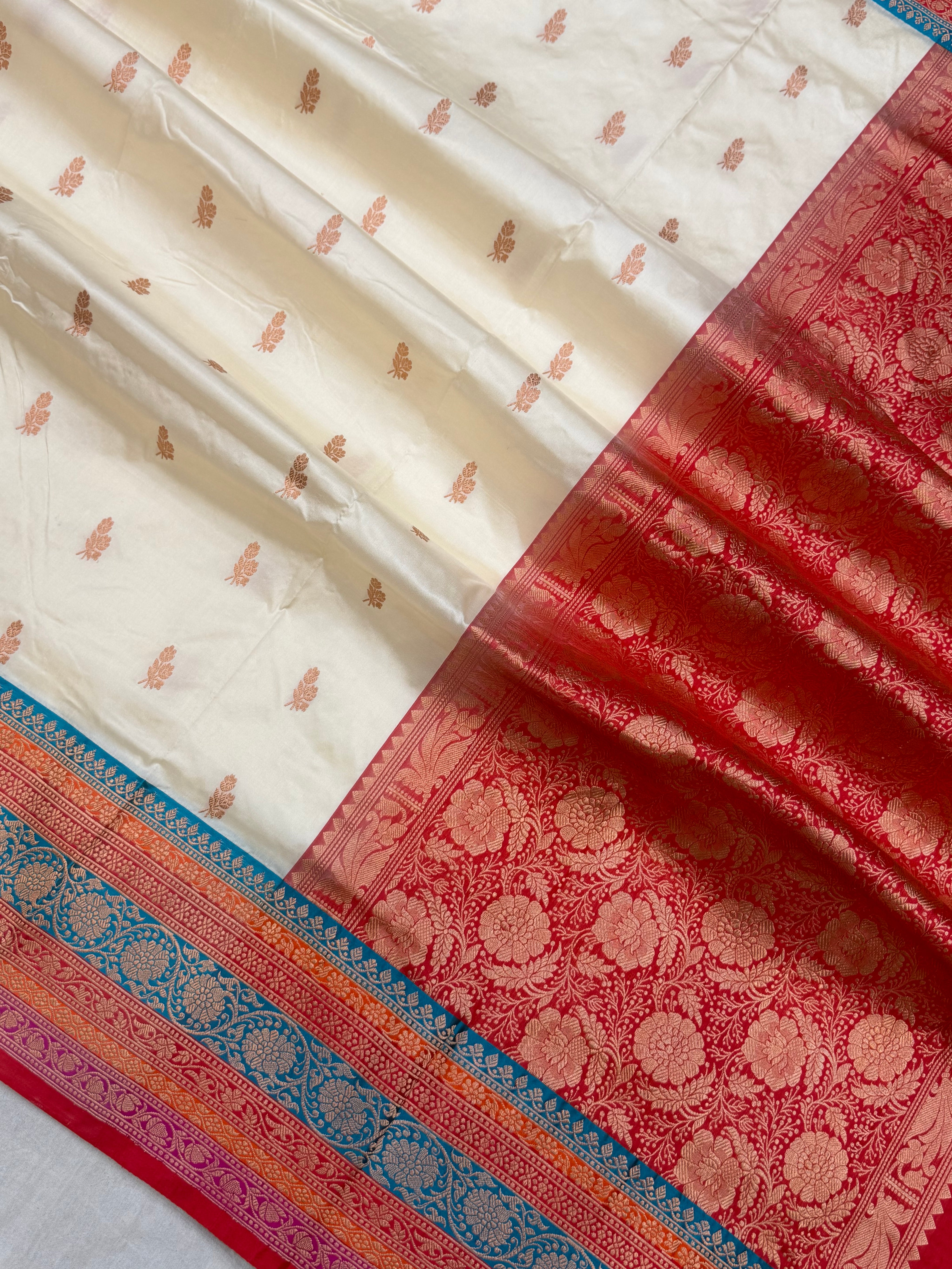 Pure Katan Silk Banarasi Handloom Saree - All over Kadua Buti