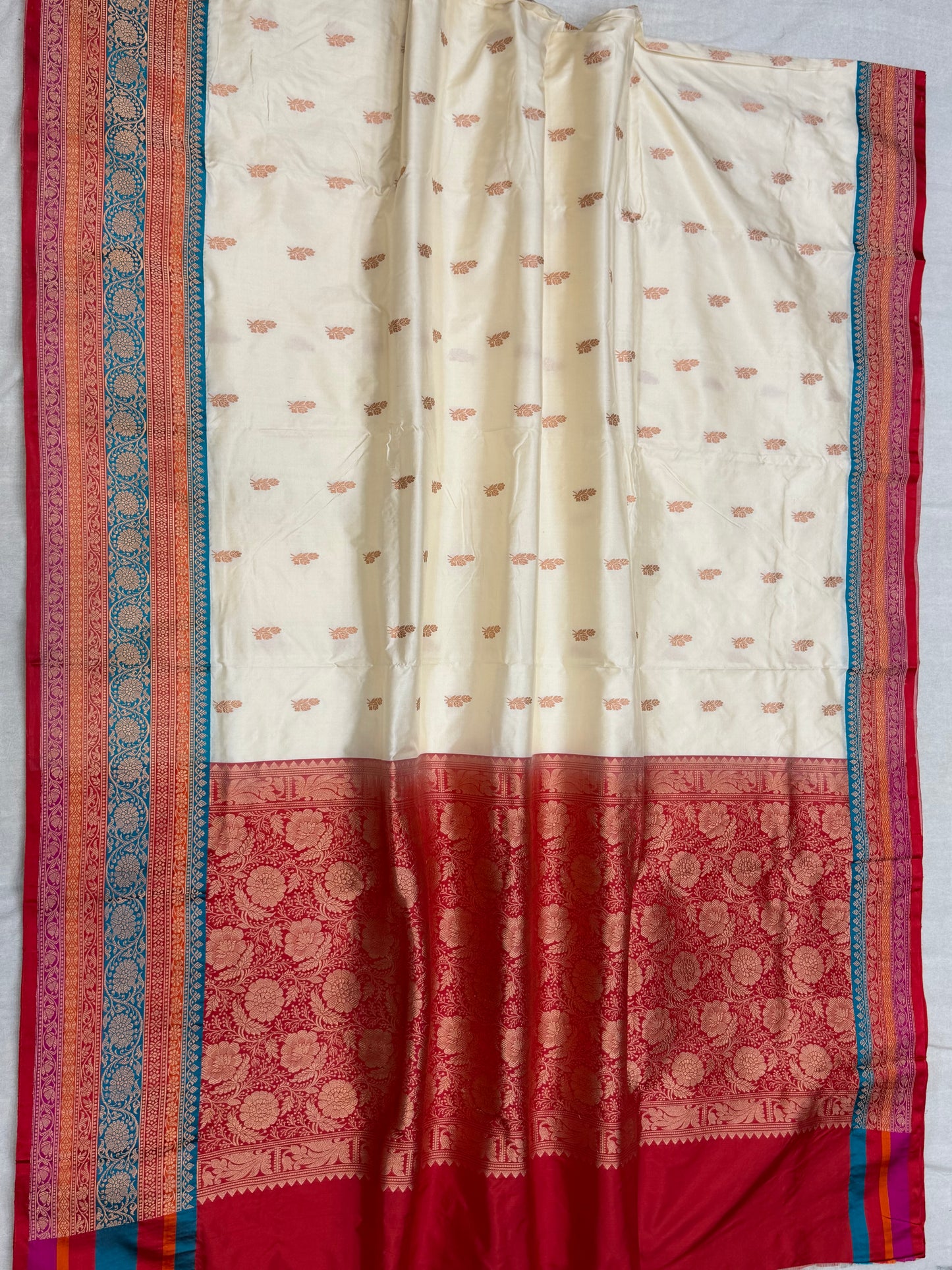 Pure Katan Silk Banarasi Handloom Saree - All over Kadua Buti