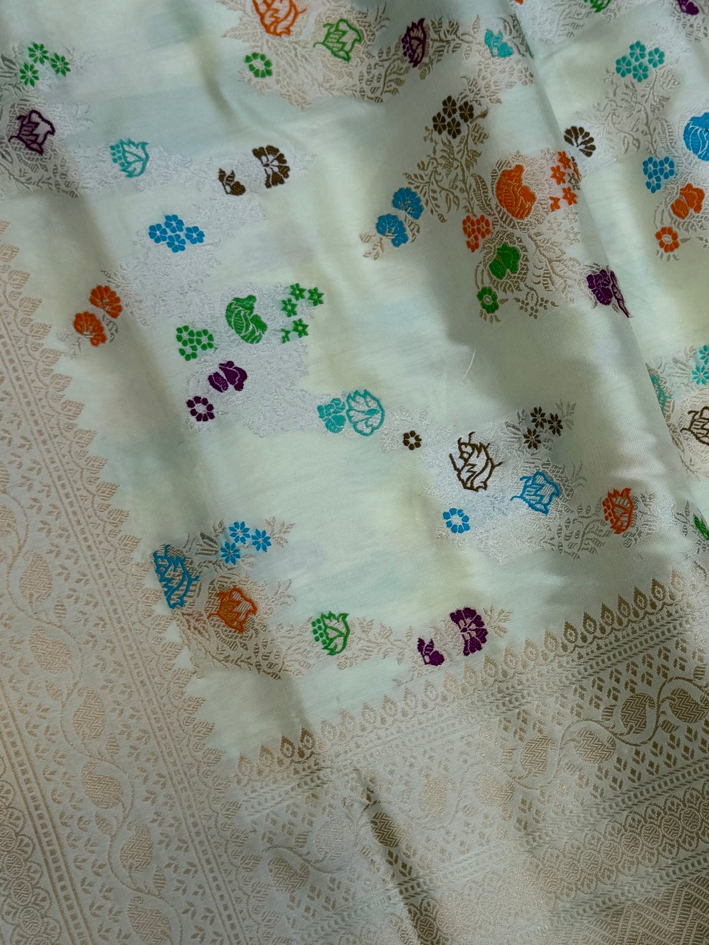 Pure Katan Silk Banarasi Handloom Saree - All over Kadua Jangla