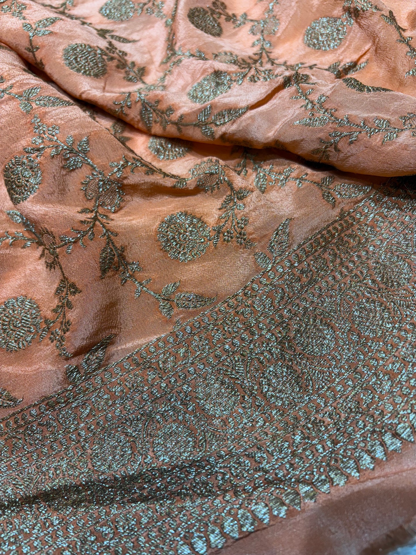 Pure Crape Antique Zari Allover Small Motifs Design Saree with 3d Contrast Pallu