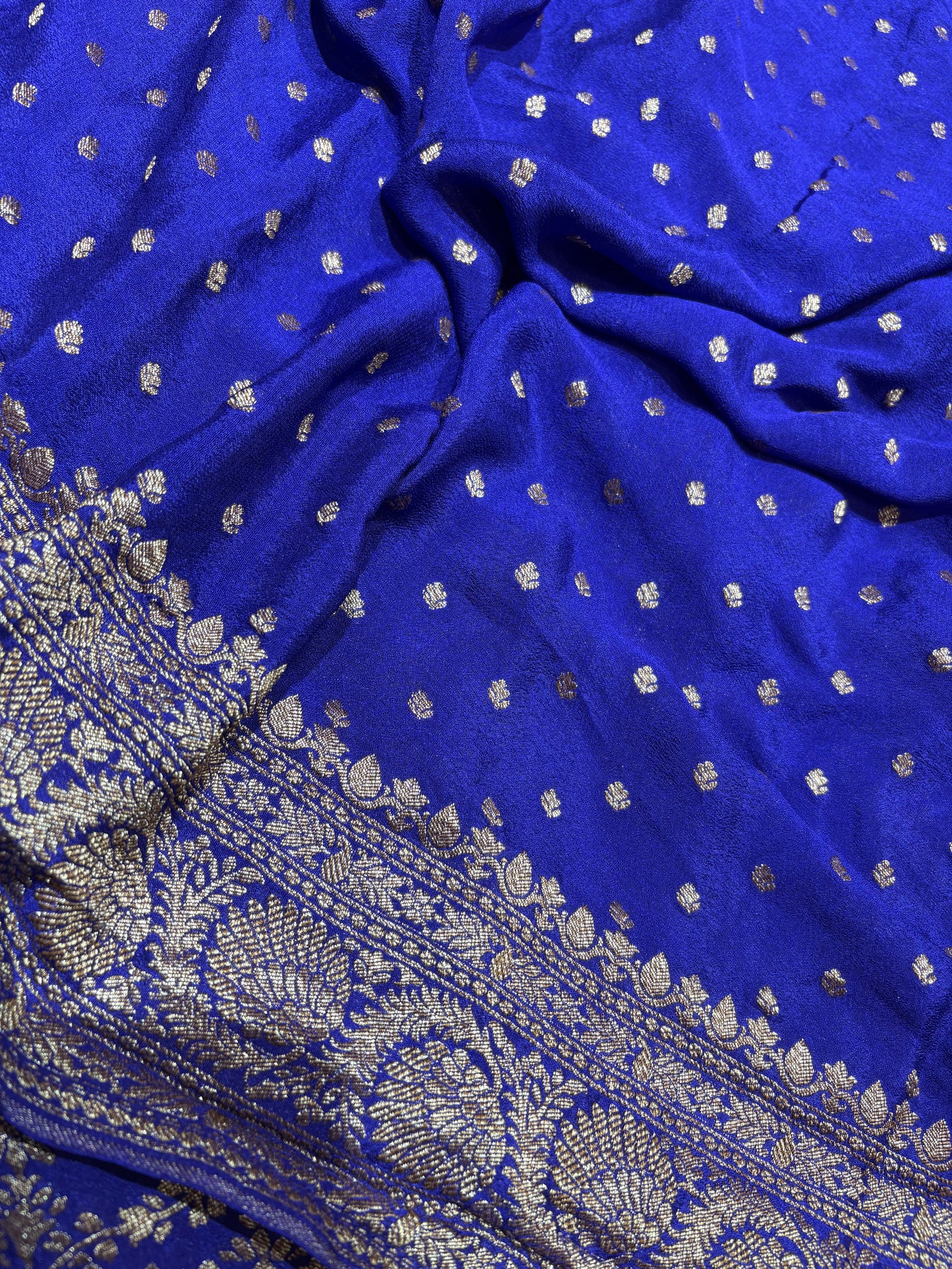 Pure Crape Antique Zari Allover Floral Jaal Design Saree