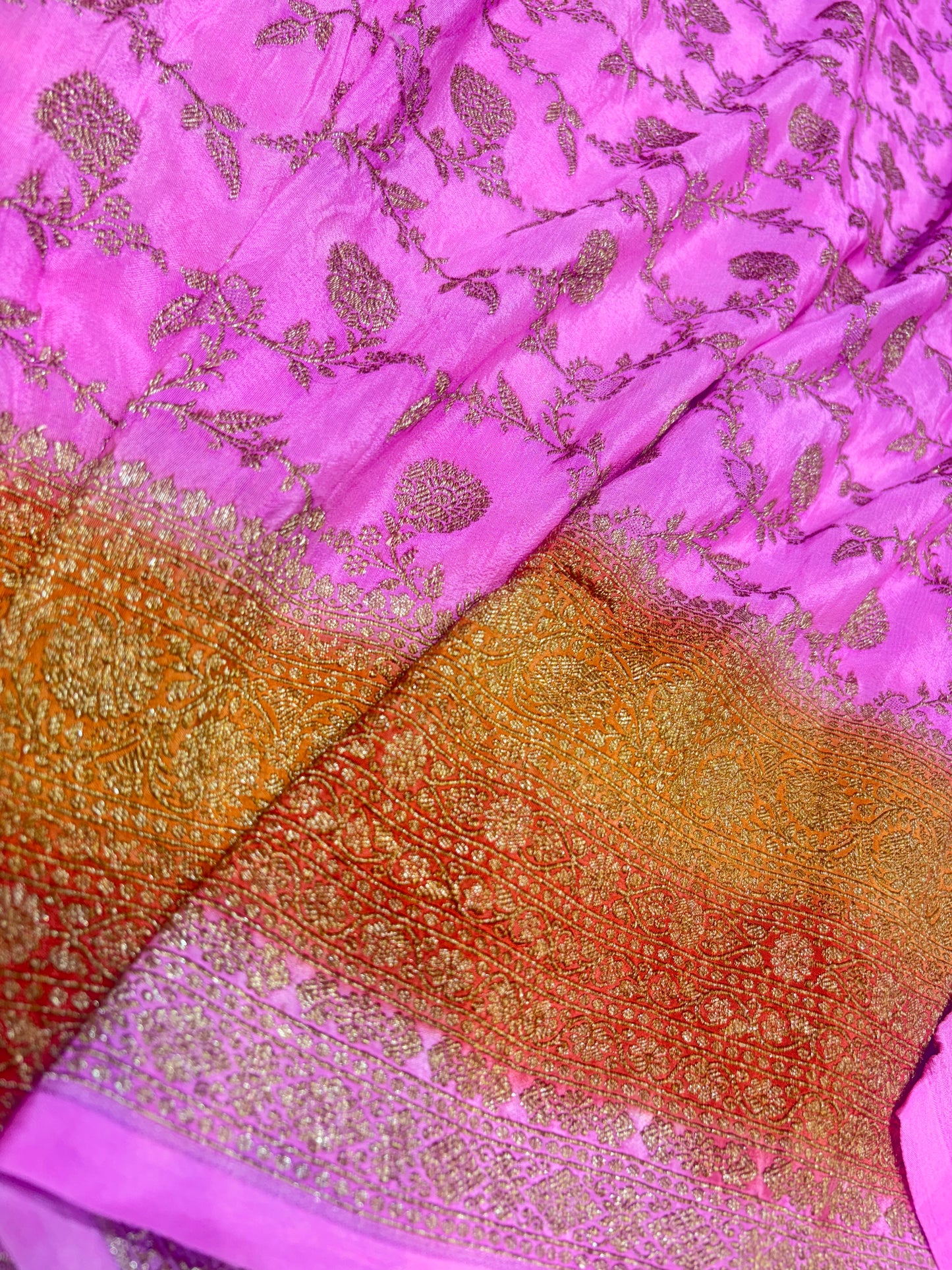 Pure Crape Antique Zari Allover Small Motifs Design Saree with 3d Contrast Border and Pallu