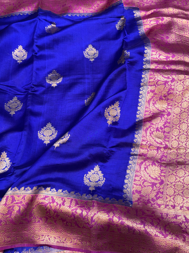 Pure Leight Weight Katan Mango Silk in Floral Kadhwa Border with Contrast Blouse Saree