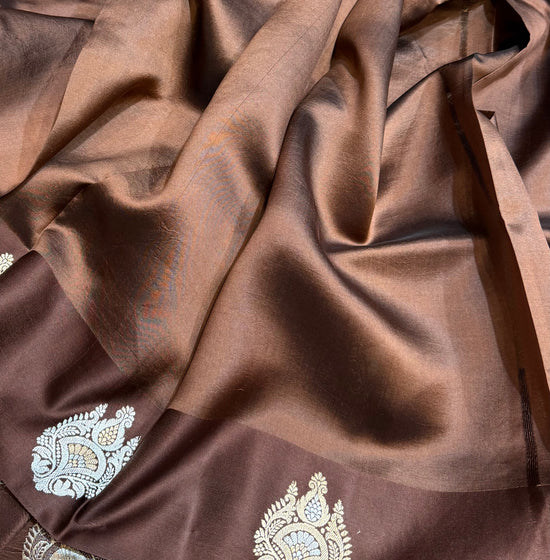 Pure Light Weigh Katan Mango Silk Sona Rupa Kadhwa Motifs with Satin Border