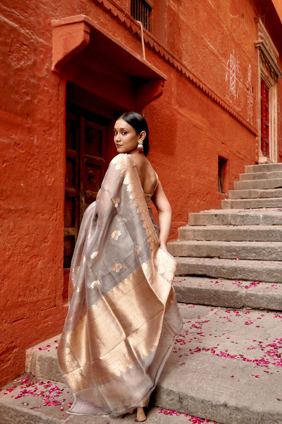 Pure Kora Silk Upscaleup Sona Rupa Booti in Kadhwa