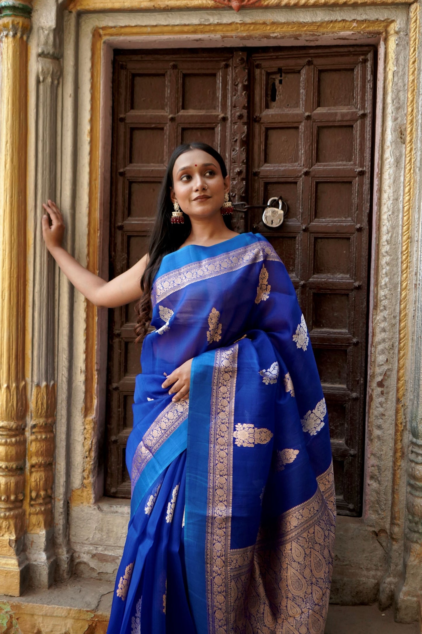 Pure Kora Silk Kadhwa Boota in Sona Rupa with Satin Border