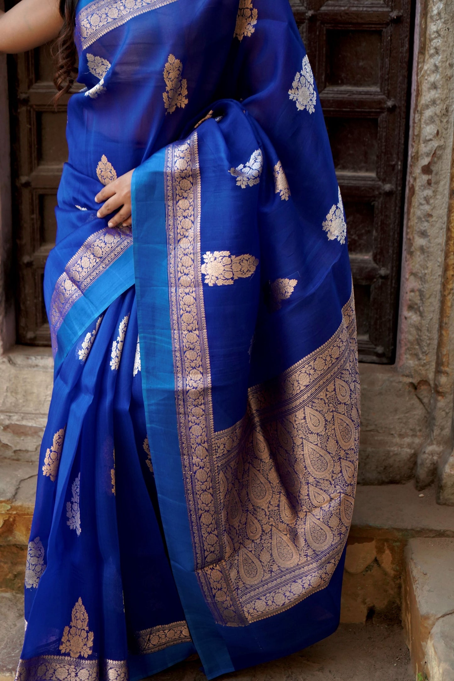 Pure Kora Silk Kadhwa Boota in Sona Rupa with Satin Border