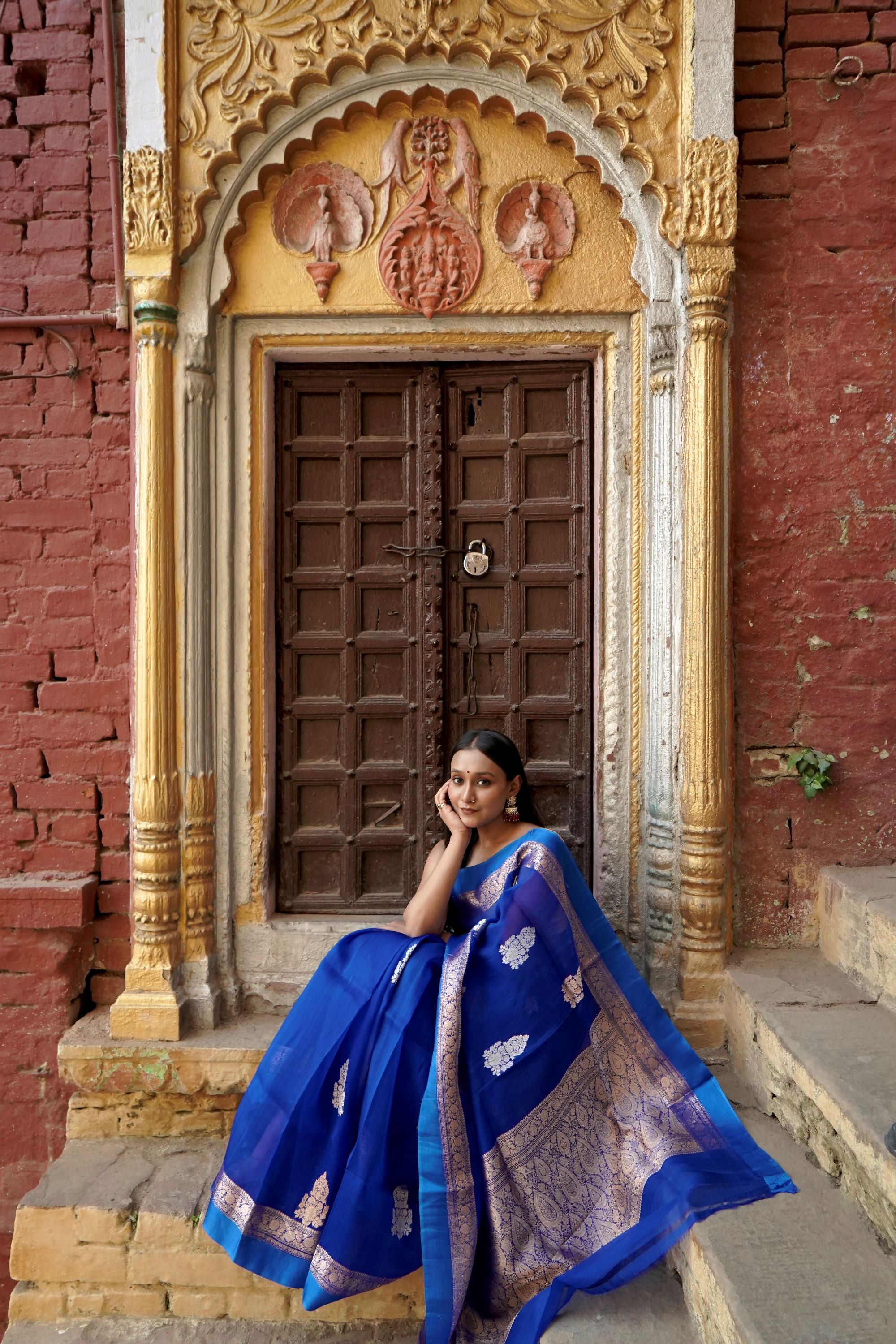 Pure Kora Silk Kadhwa Boota in Sona Rupa with Satin Border