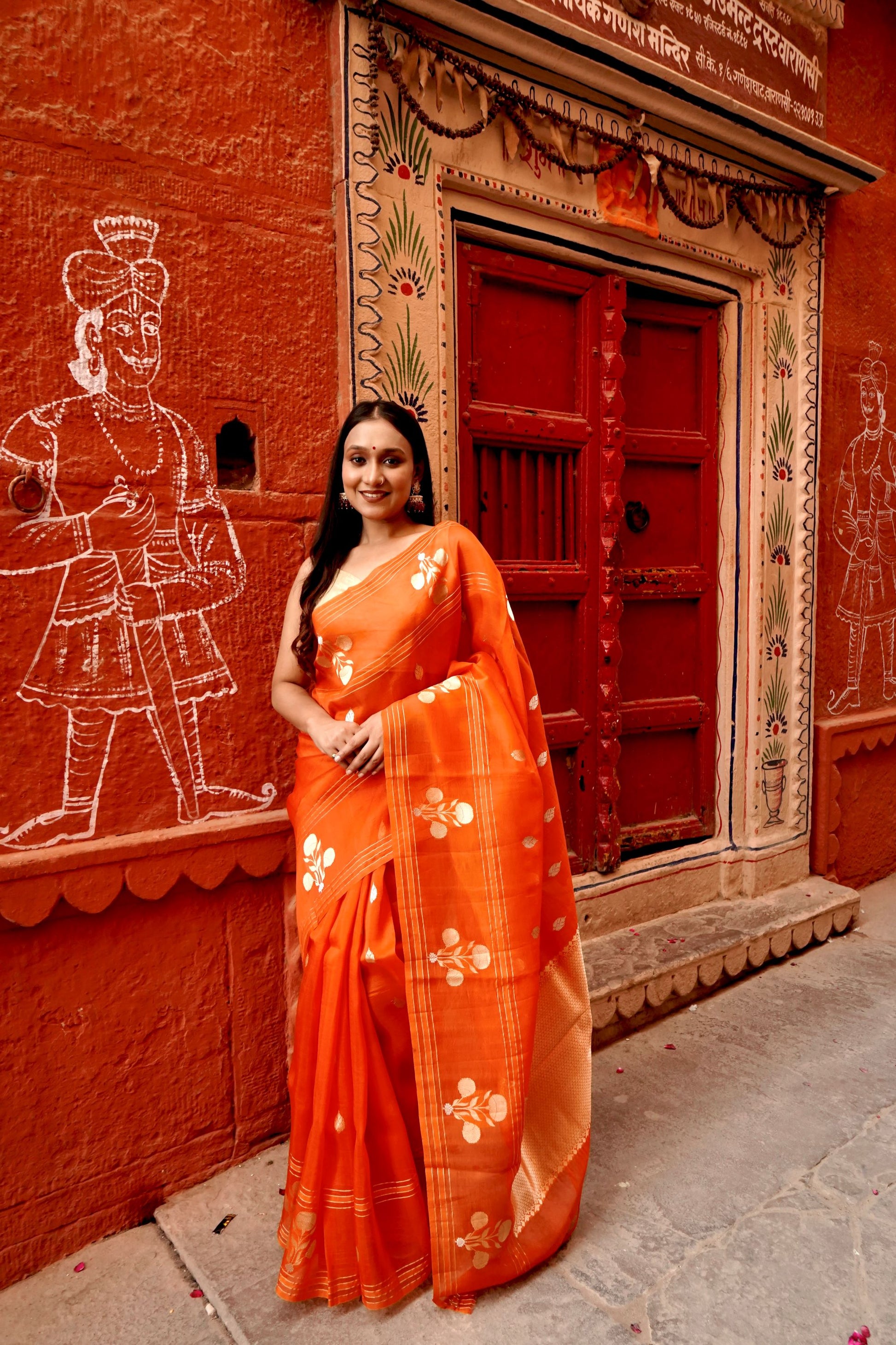 Pure Kora Designer Silk in Sona Rupa Boota Made with Kadhwa Technique