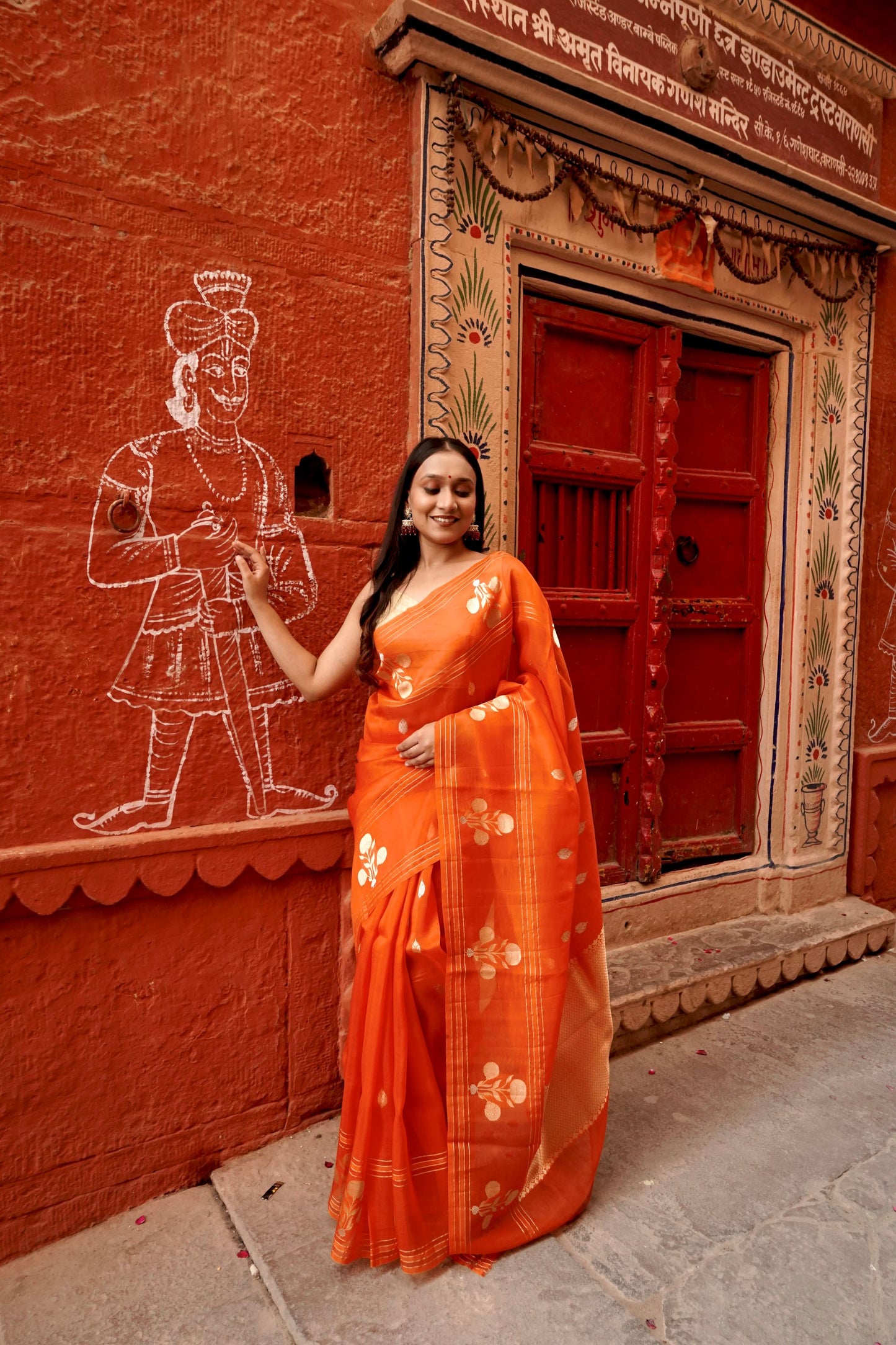 Pure Kora Designer Silk in Sona Rupa Boota Made with Kadhwa Technique