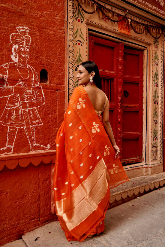 Pure Kora Designer Silk in Sona Rupa Boota Made with Kadhwa Technique