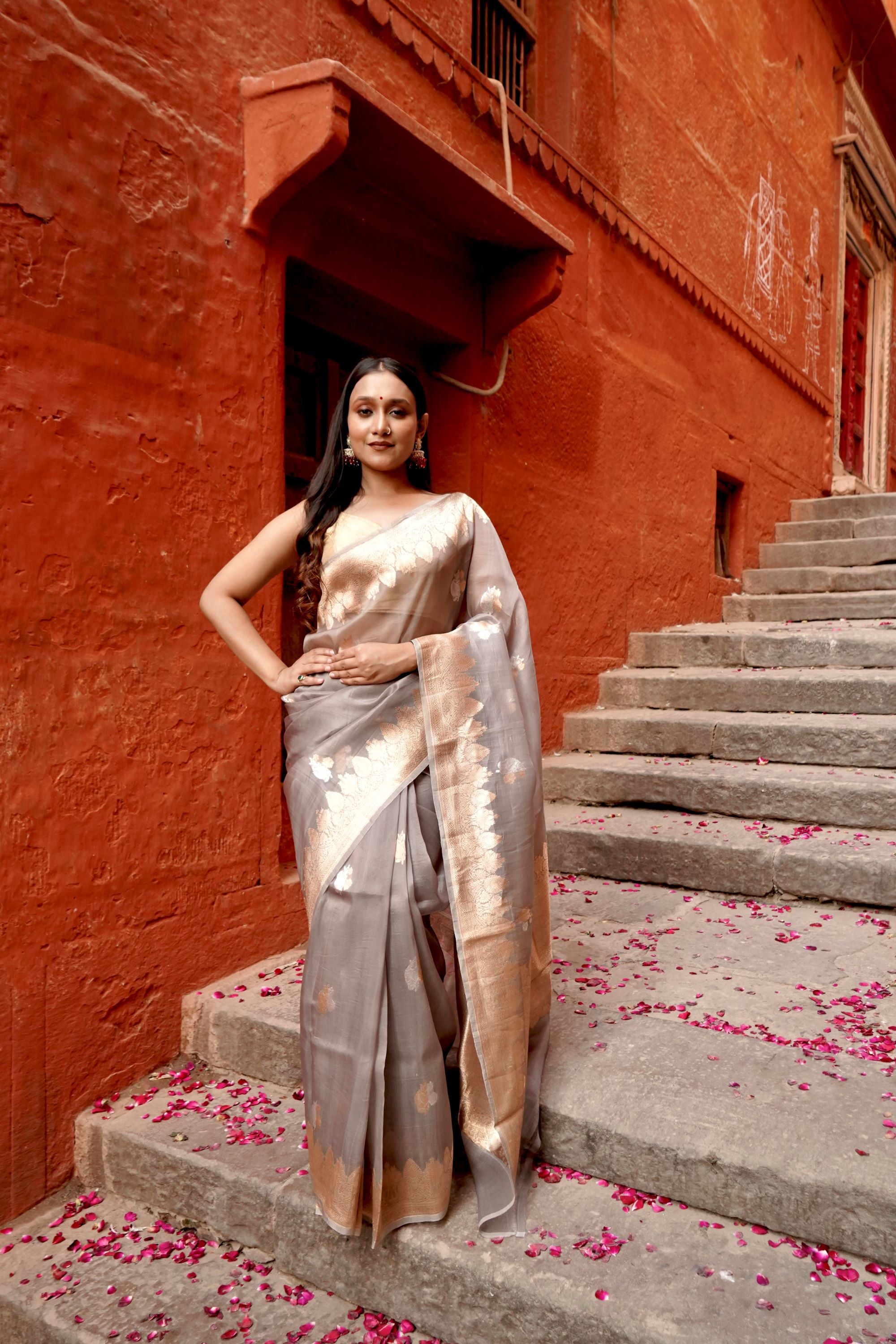 Pure Kora Silk Upscaleup Sona Rupa Booti in Kadhwa